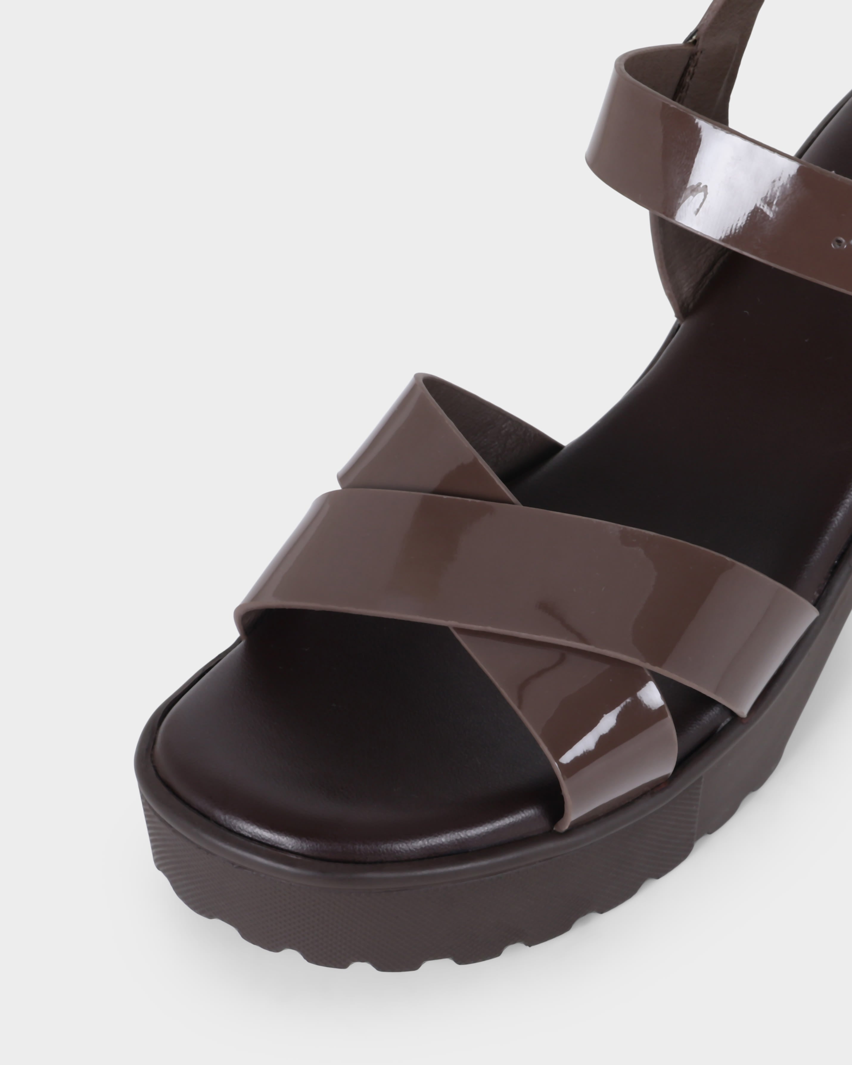 Collection of Isabella in a gallery layout