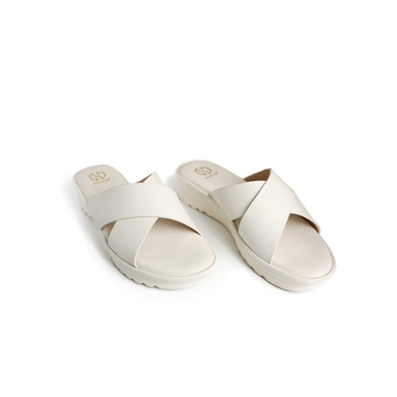 Collection of Aylin in a gallery layout