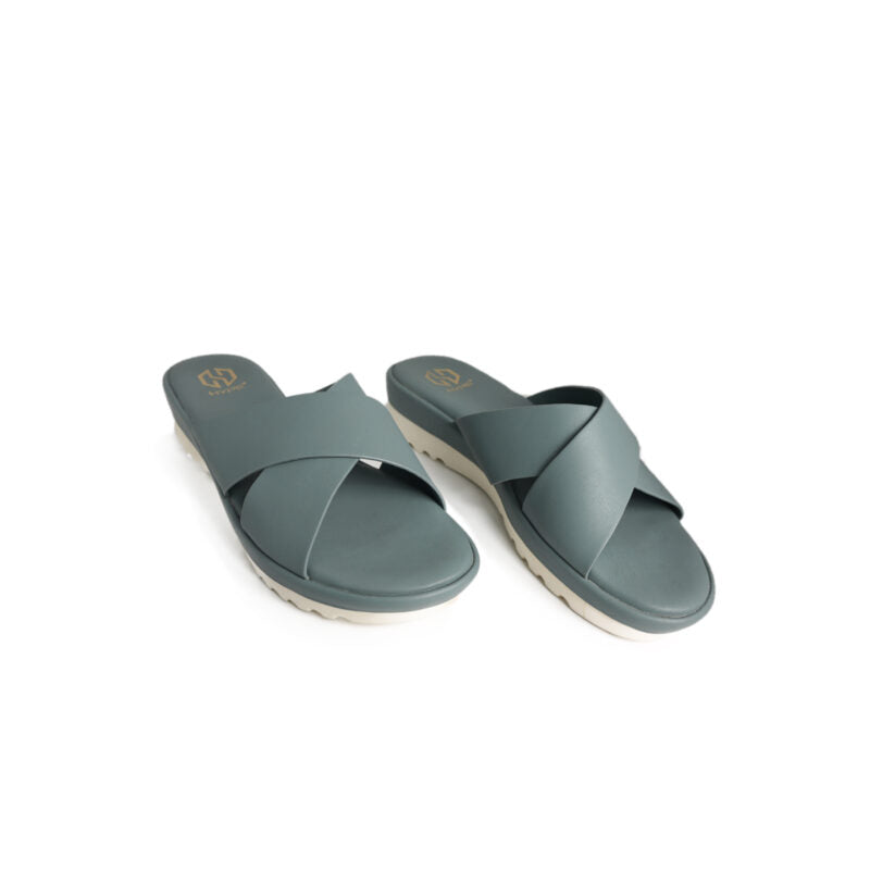 Collection of Aylin in a gallery layout