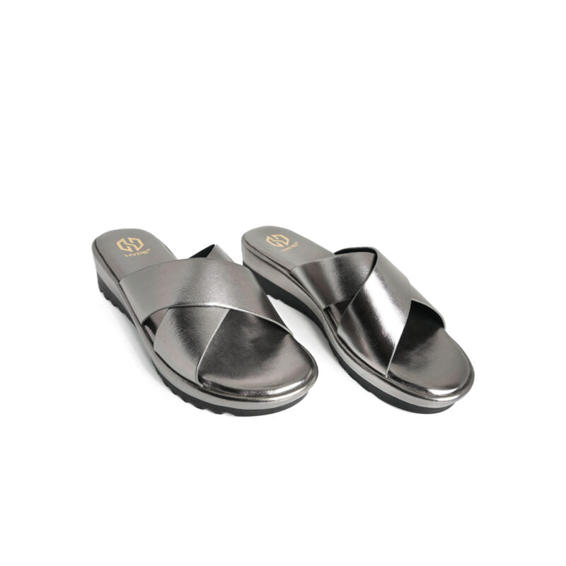 Collection of Aylin in a gallery layout