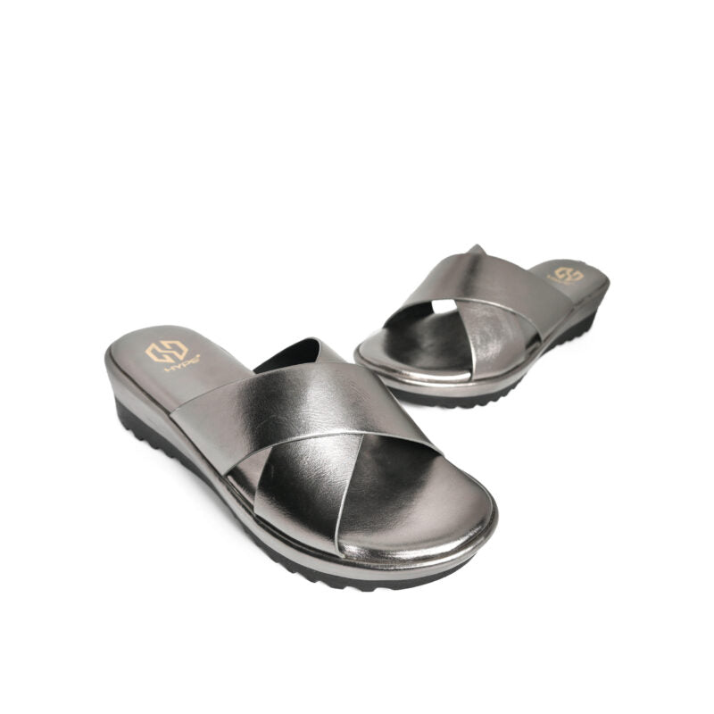 Collection of Aylin in a gallery layout