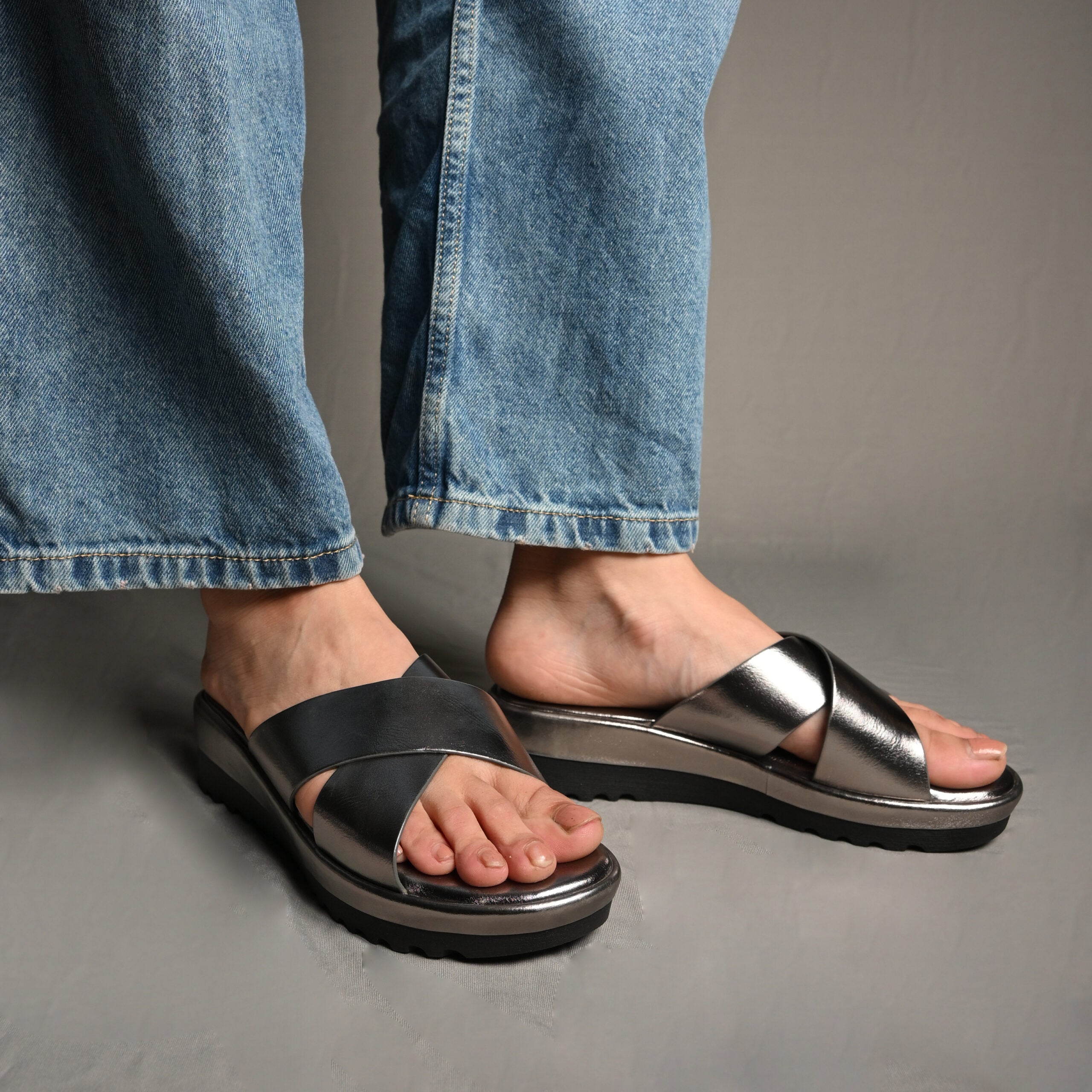 Collection of Aylin in a gallery layout