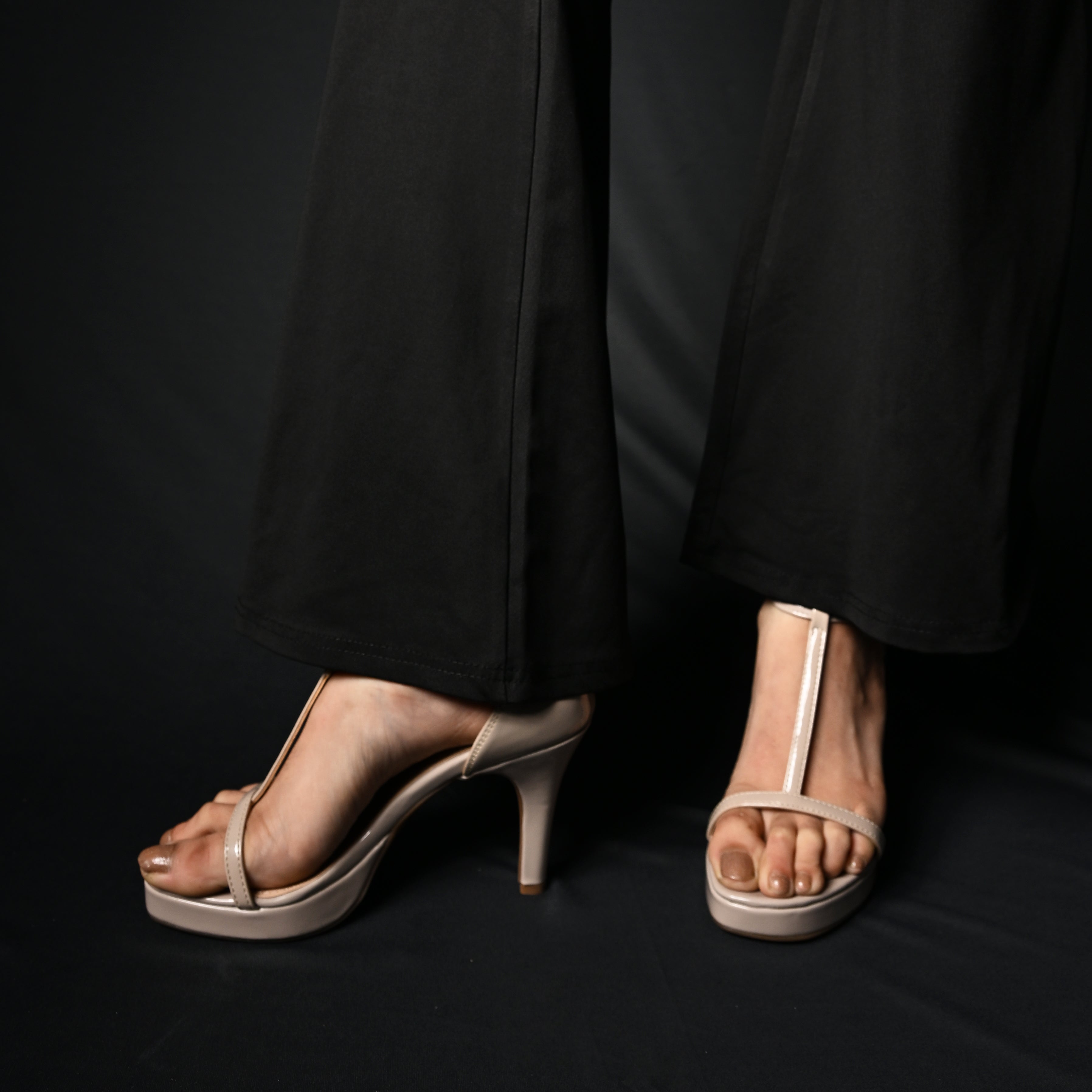 Collection of Ana in a gallery layout