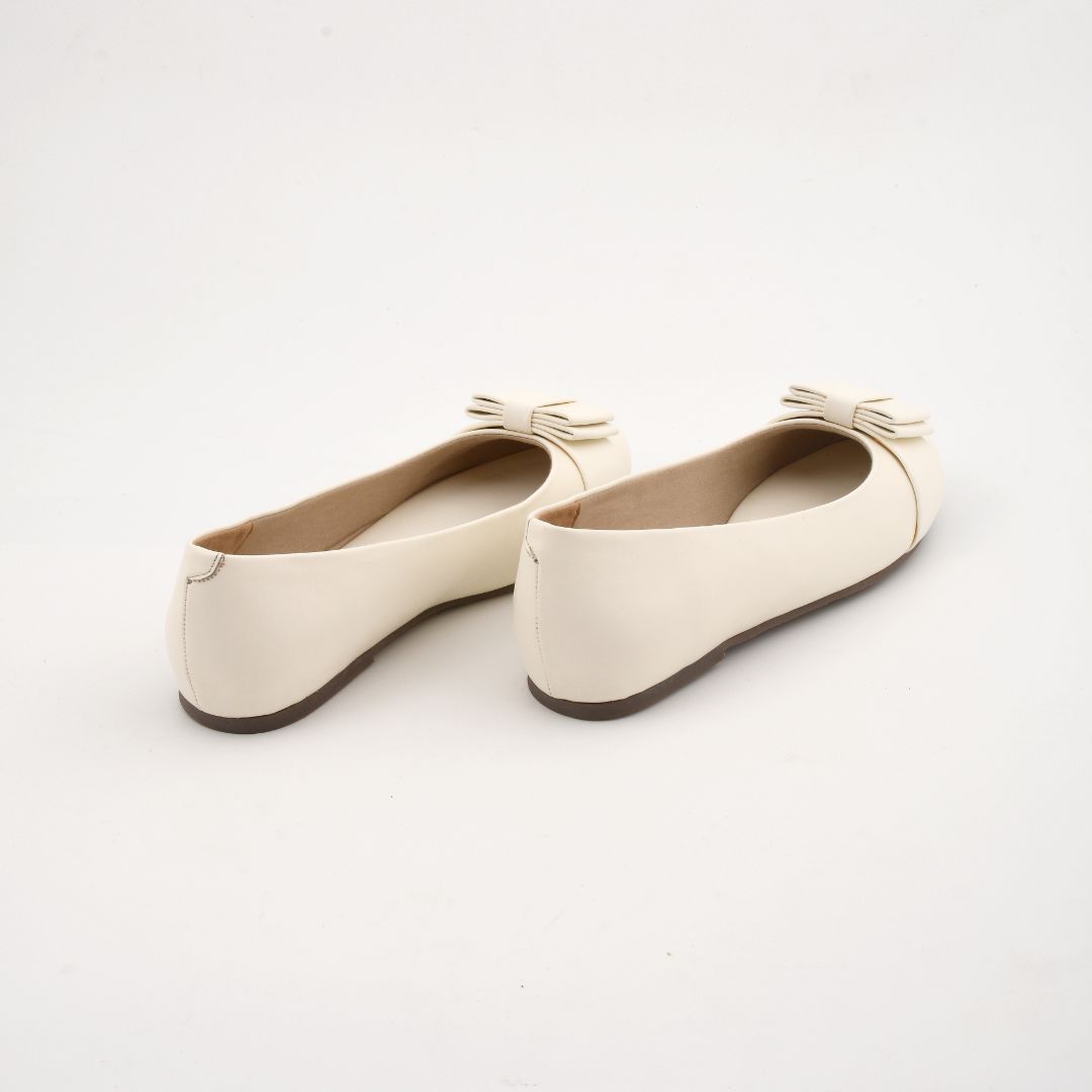 Collection of Zuri in a gallery layout