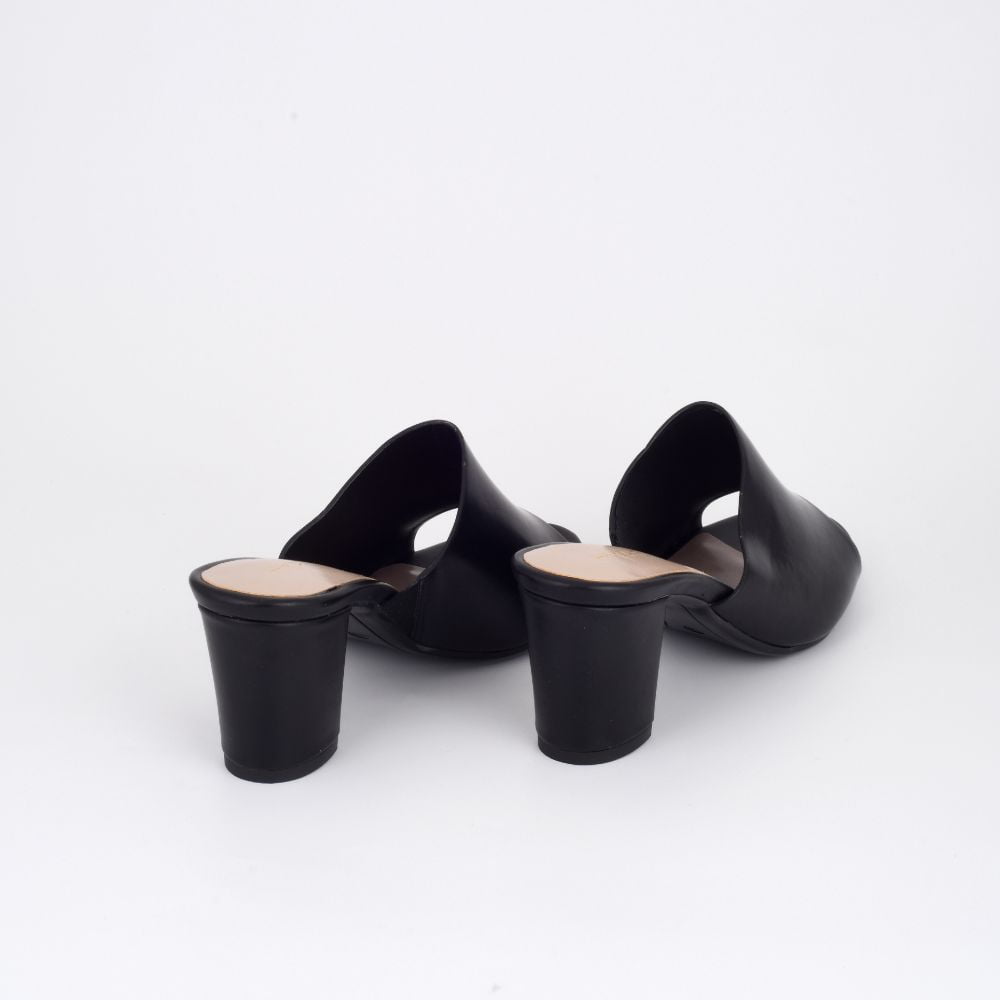 Collection of Dilara in a gallery layout