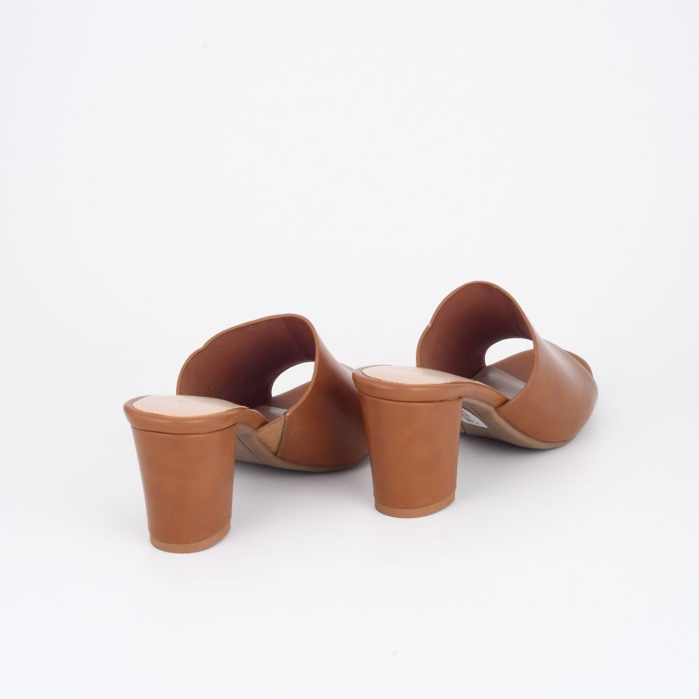 Collection of Dilara in a gallery layout