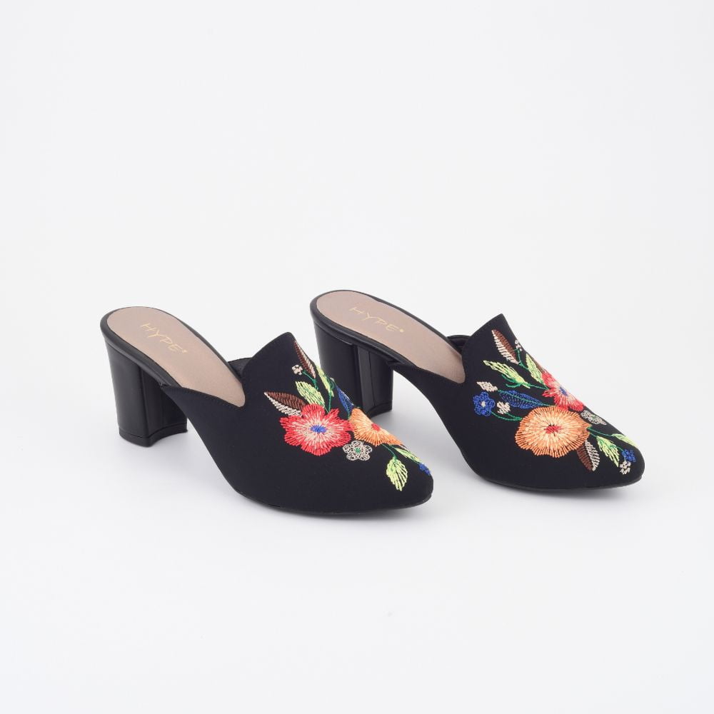 Collection of Kat in a gallery layout