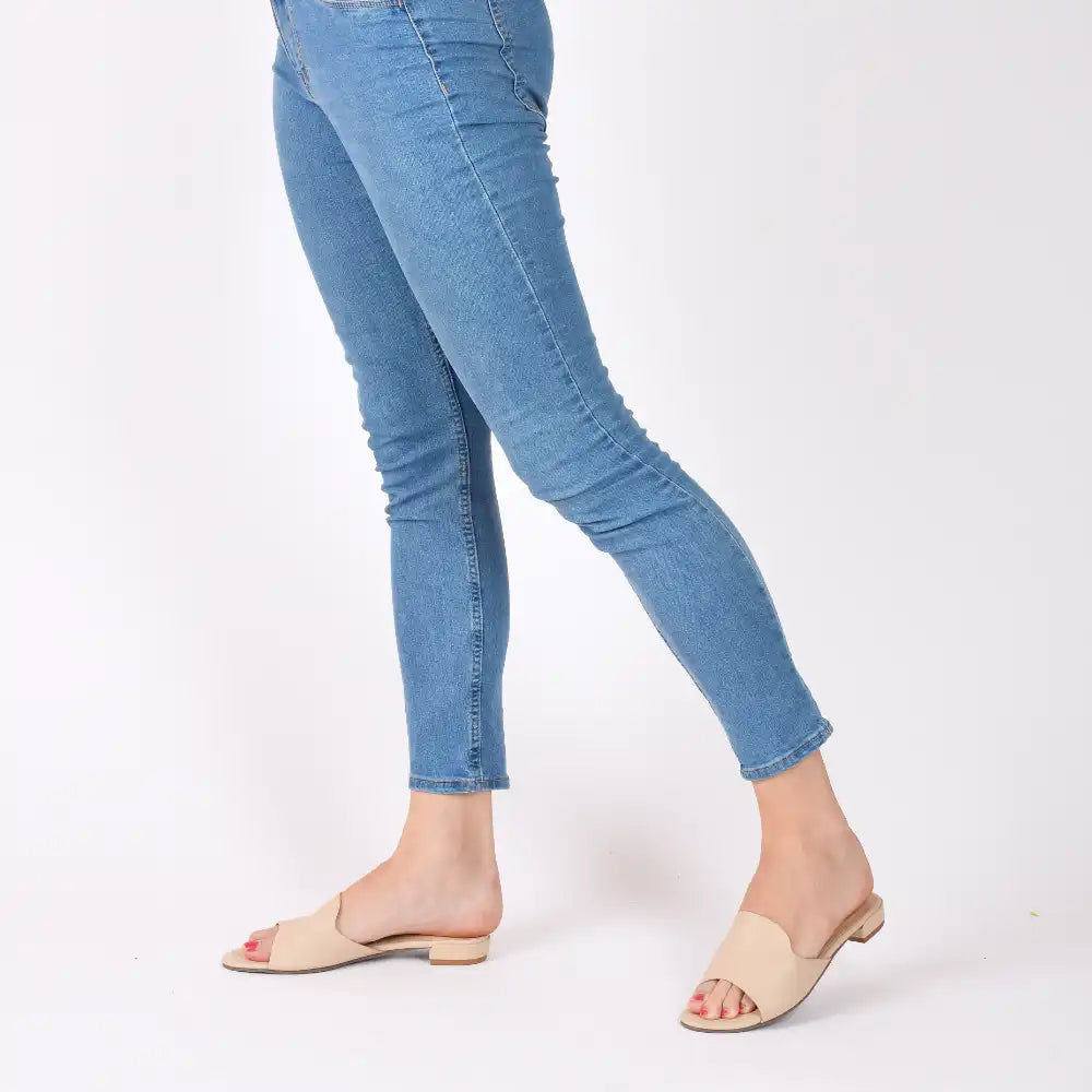 Collection of Zoya in a gallery layout