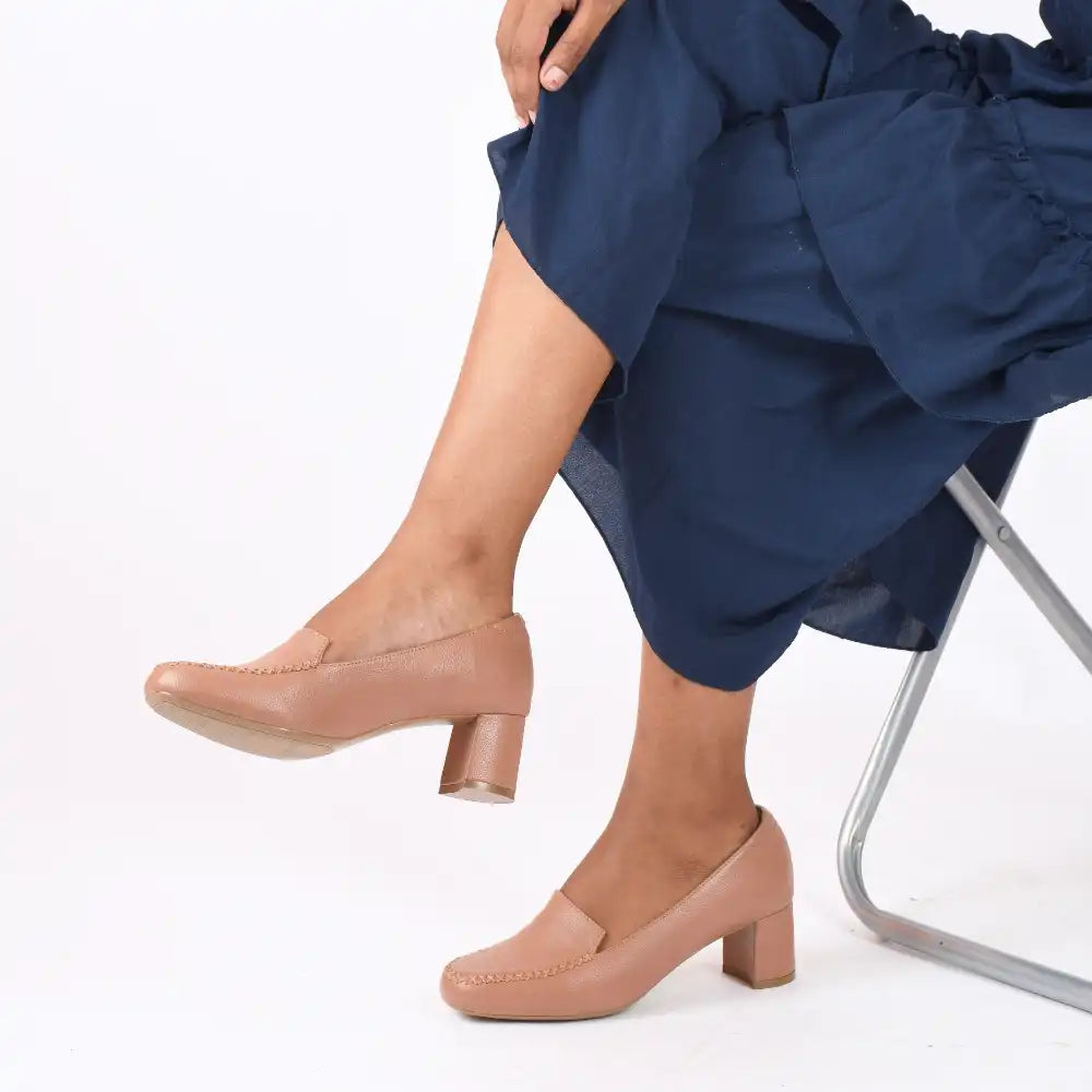 Collection of Perla in a gallery layout