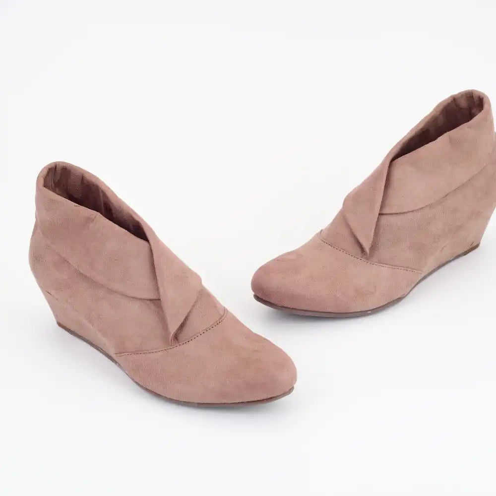 Collection of Lily in a gallery layout