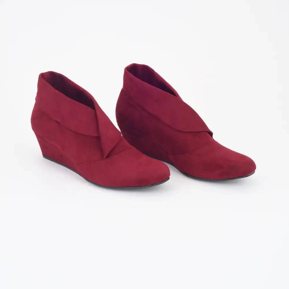 Collection of Lily in a gallery layout