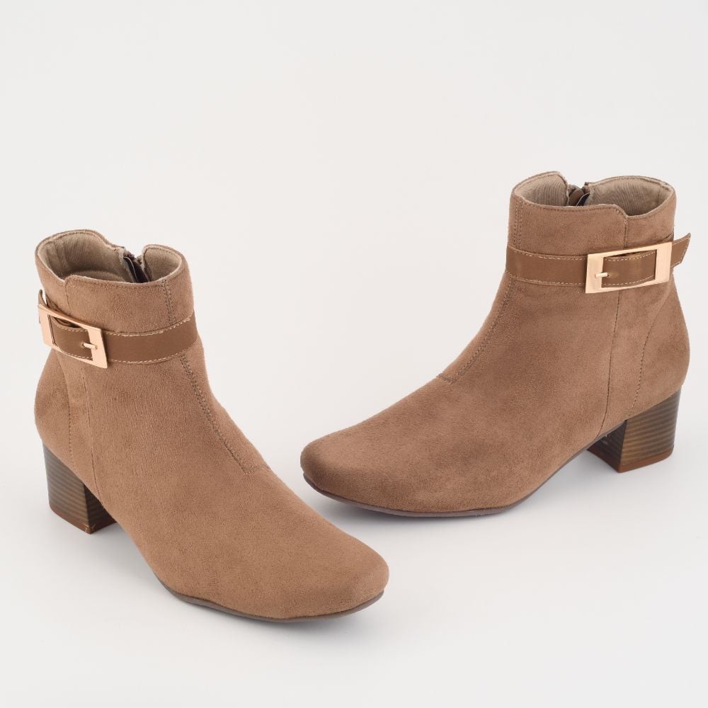 Collection of Jana in a gallery layout