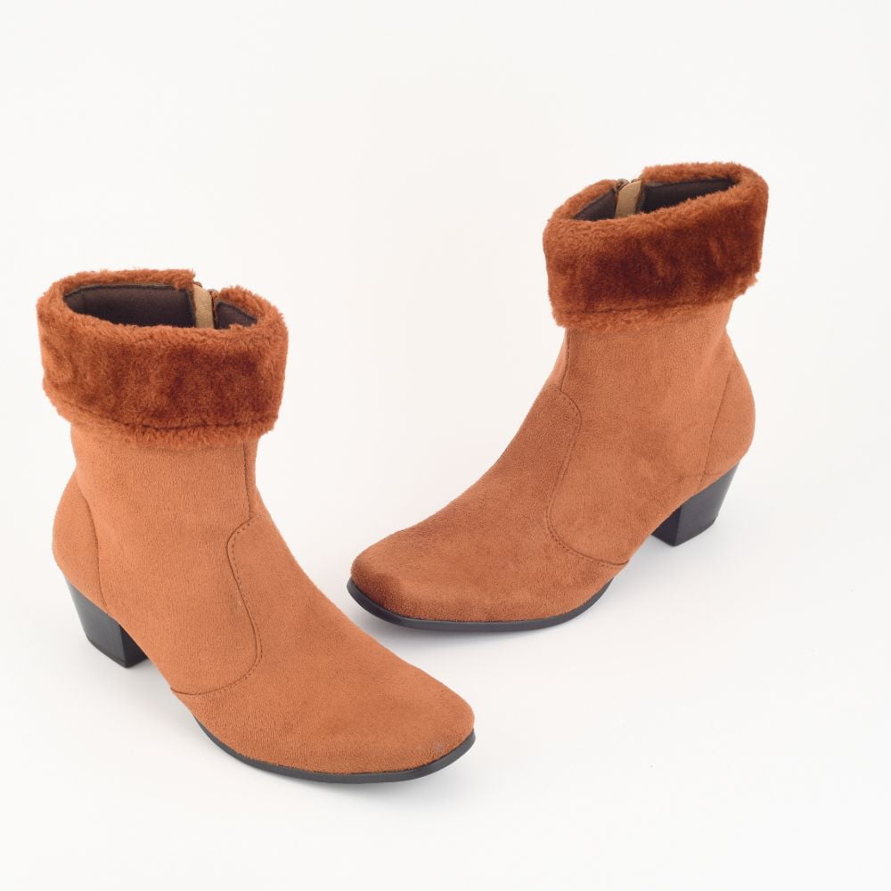 Collection of Ravie in a gallery layout