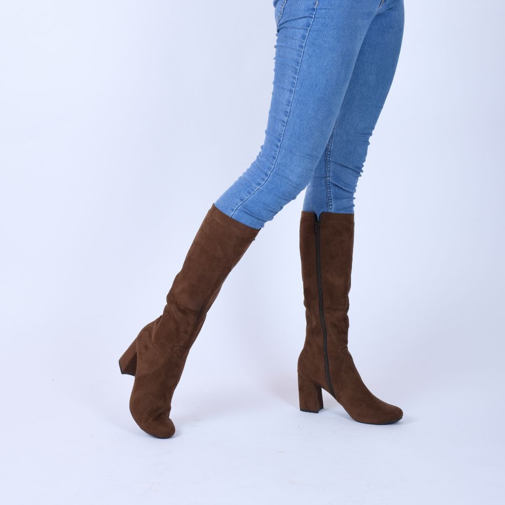 Collection of Agnes in a gallery layout