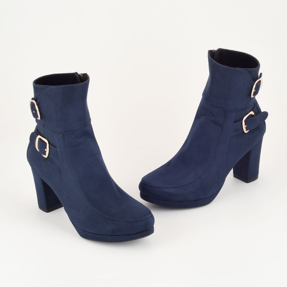 Collection of Shela in a gallery layout