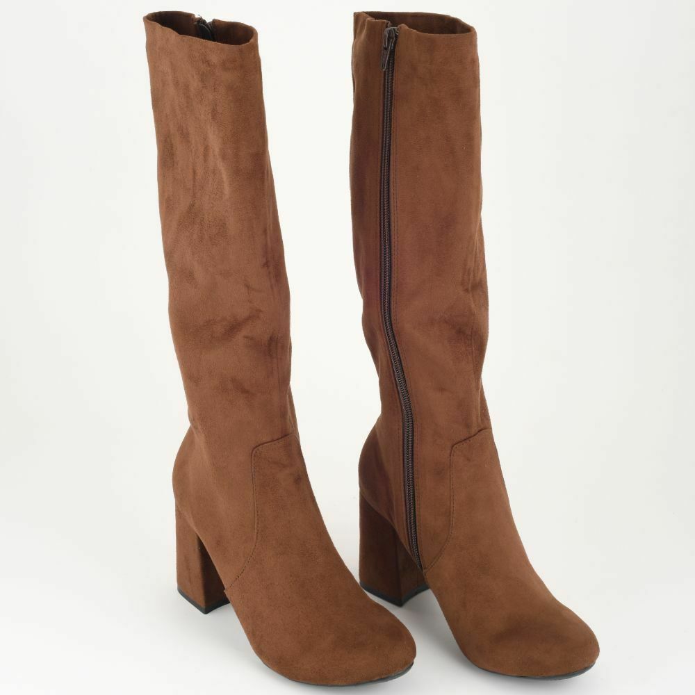 Collection of Agnes in a gallery layout