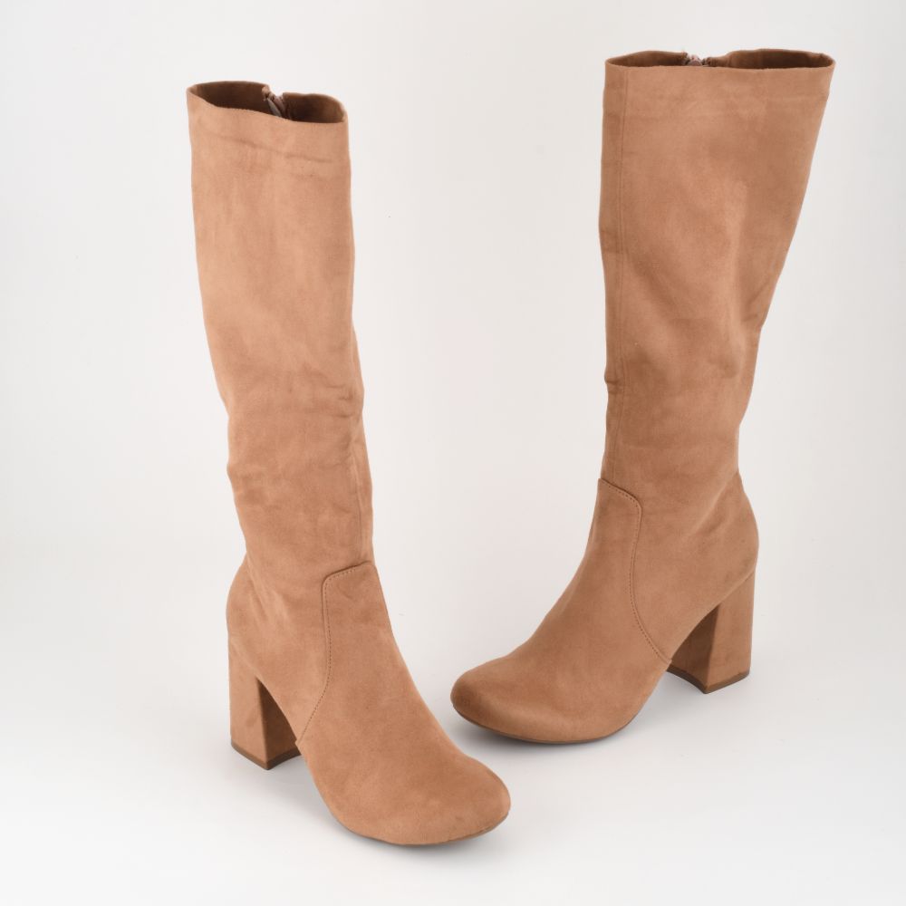 Collection of Agnes in a gallery layout