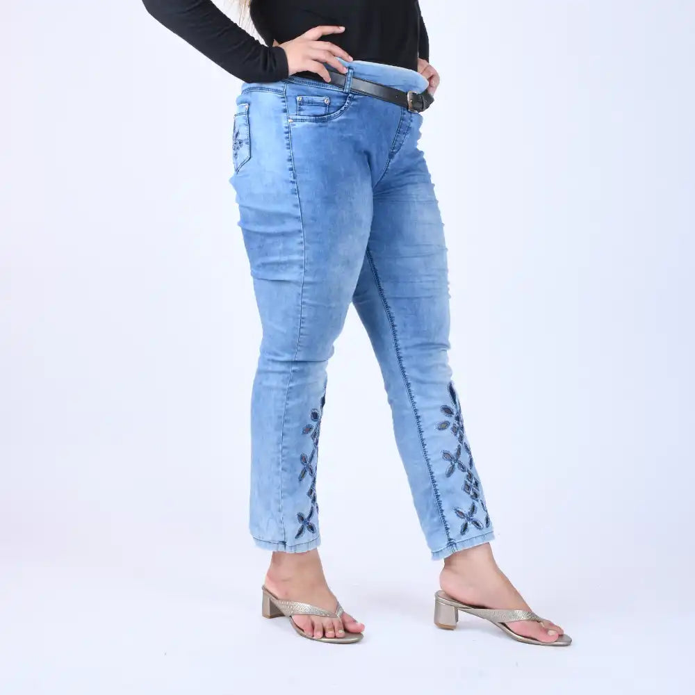 Collection of Hira in a gallery layout