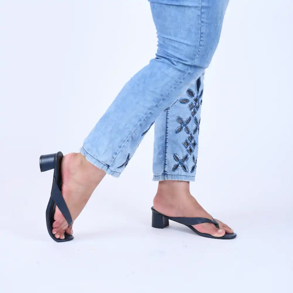 Collection of Hira in a gallery layout