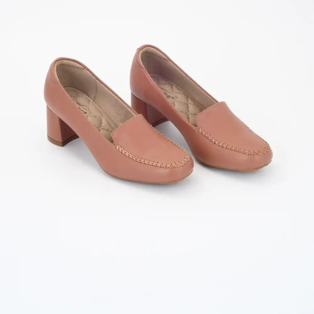 Collection of Perla in a gallery layout