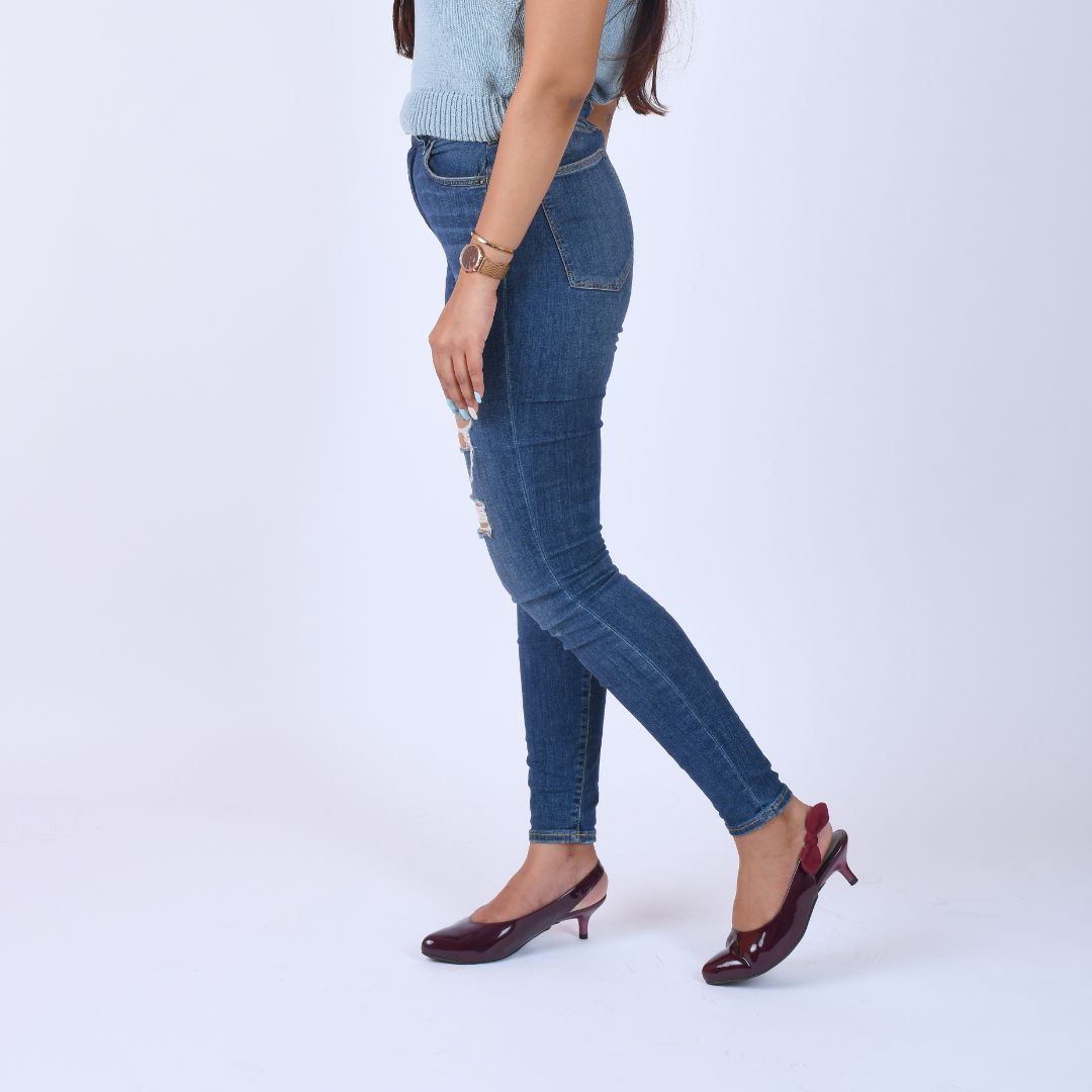 Collection of Amina in a gallery layout