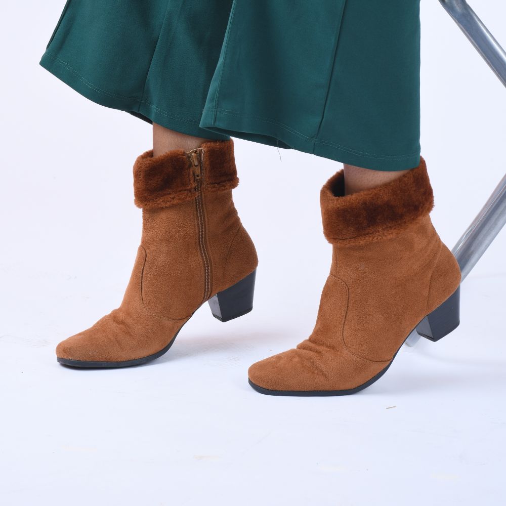 Collection of Ravie in a gallery layout