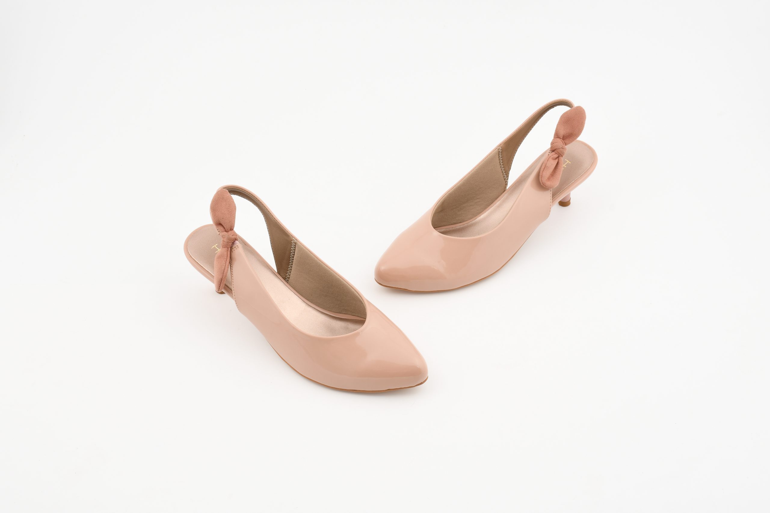 Collection of Amina in a gallery layout