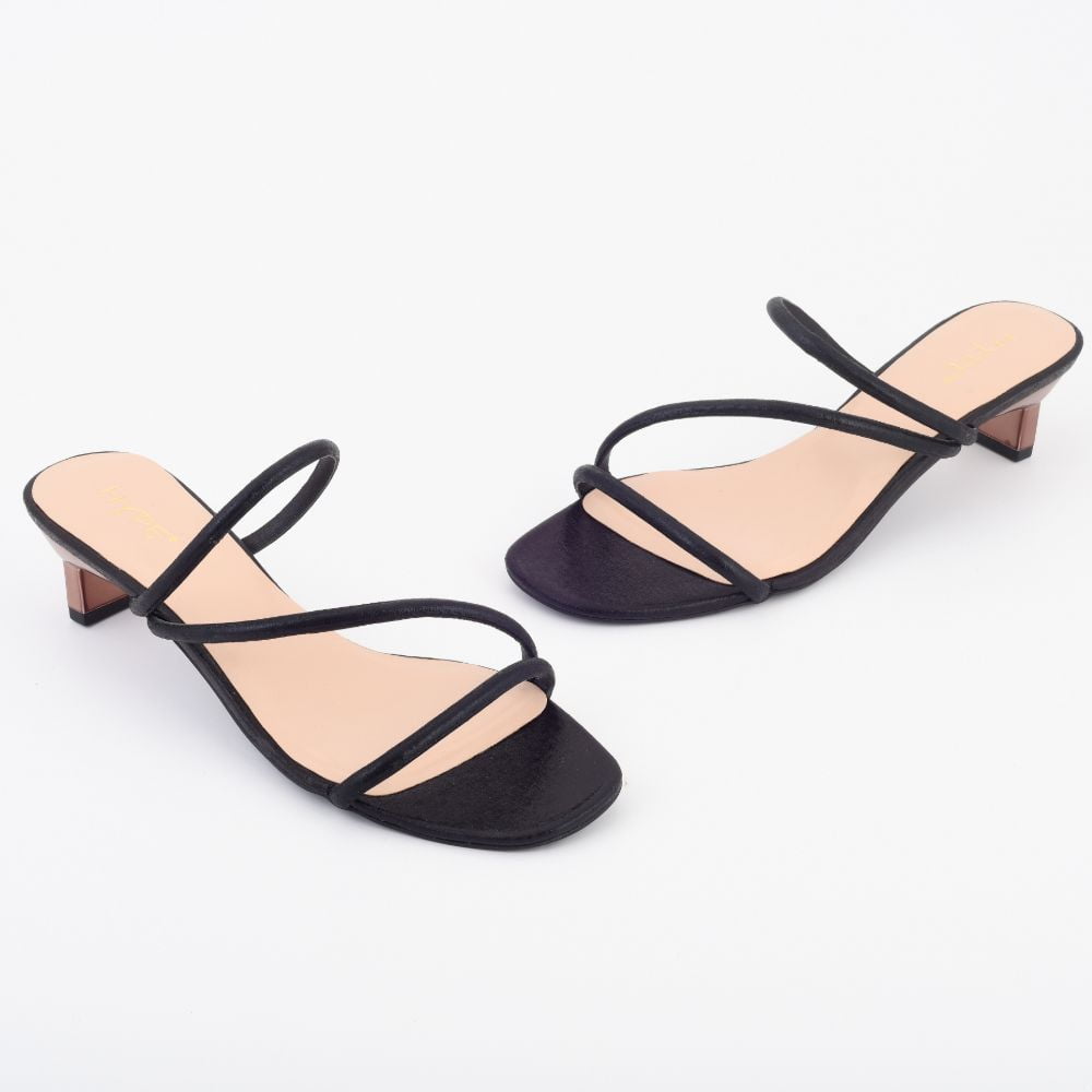 Collection of Everly in a gallery layout