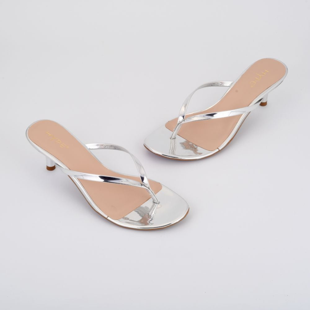 Collection of Dia in a gallery layout